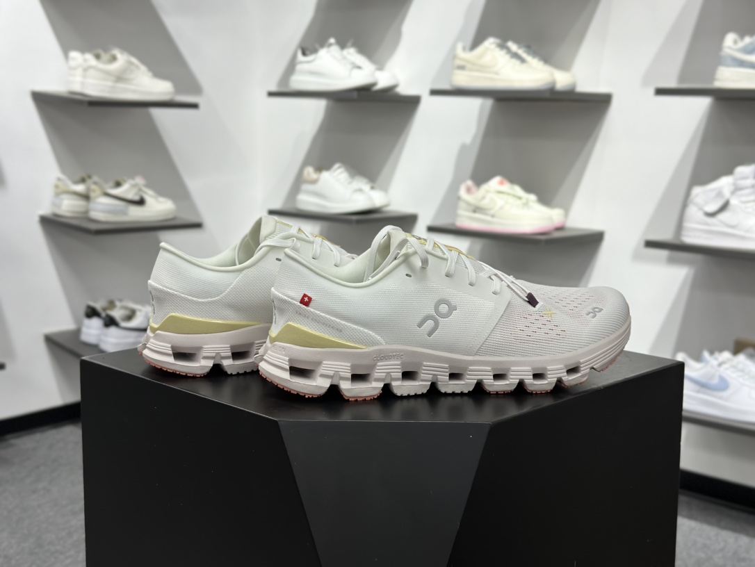 180 CloudvistaX4 全新综合体能训练运动鞋 Cloud X 舒适乐趣跑 3WE3007