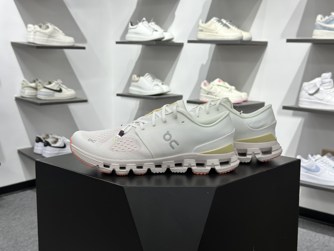 180 CloudvistaX4 全新综合体能训练运动鞋 Cloud X 舒适乐趣跑 3WE3007