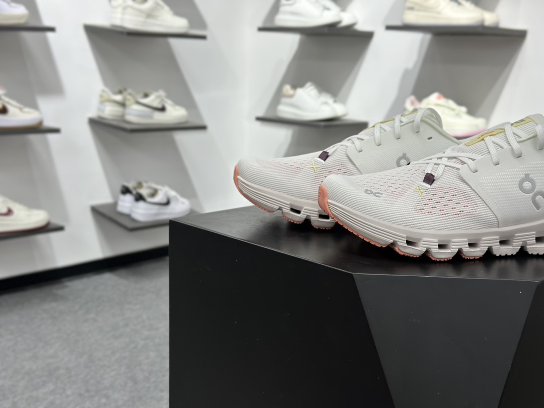 180 CloudvistaX4 全新综合体能训练运动鞋 Cloud X 舒适乐趣跑 3WE3007