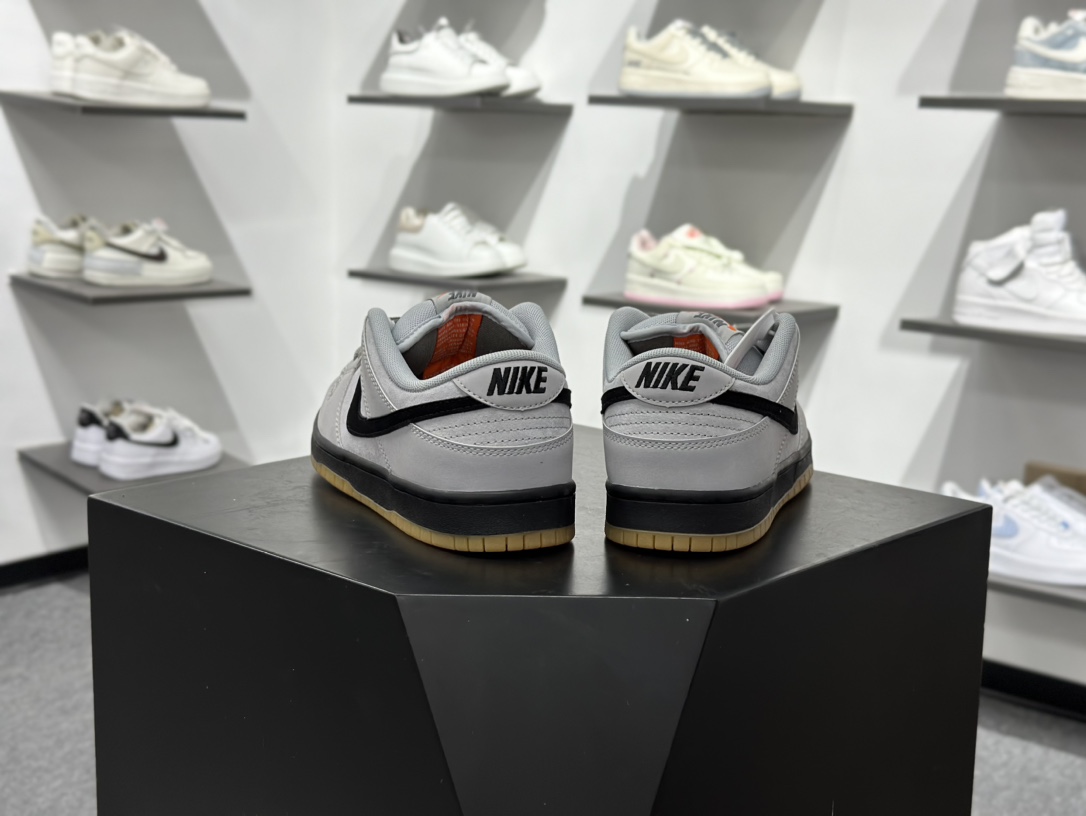 220 NIKE DUNK SB LOW 全新配色 SB顾名思义具有经典的Dunk血缘 FJ1674-002