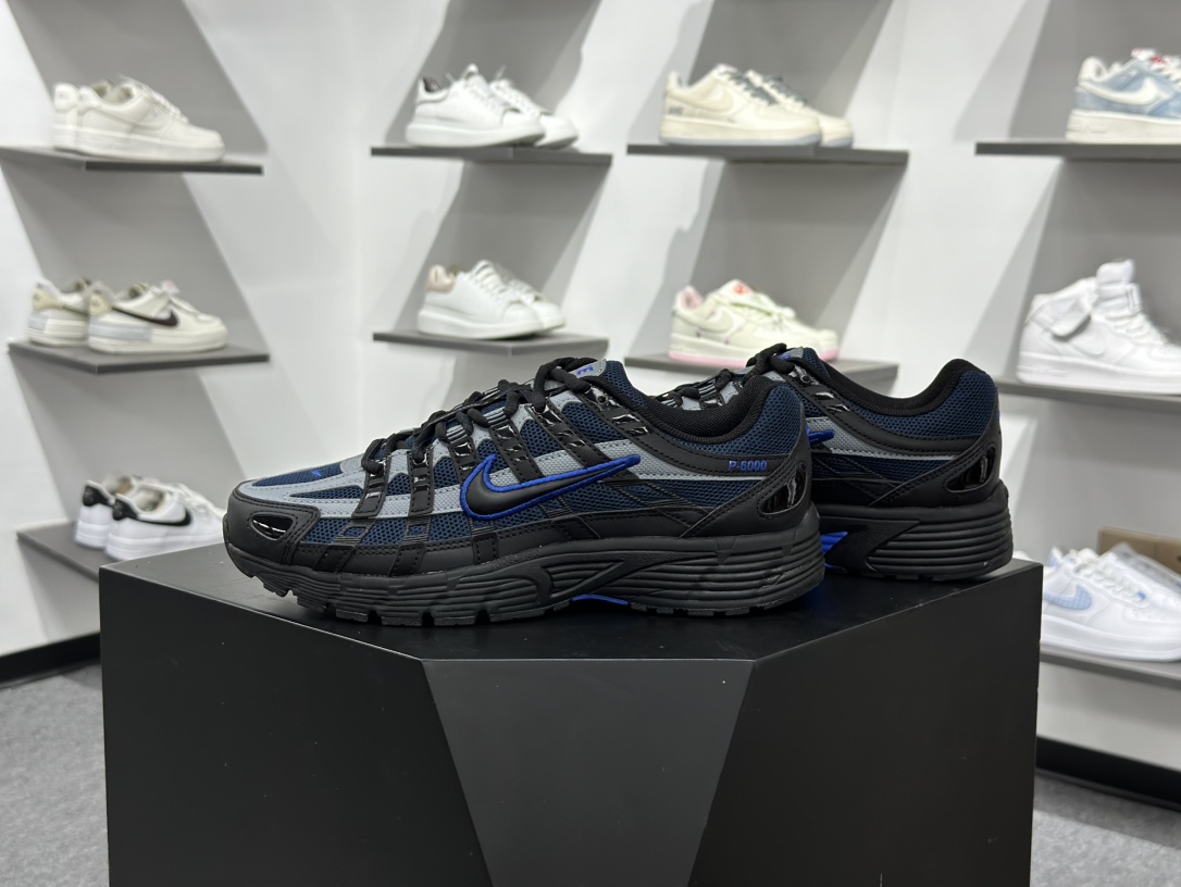 Nike p-6000 女子跑鞋内外侧都用了灰色的钩子 IF6199-002