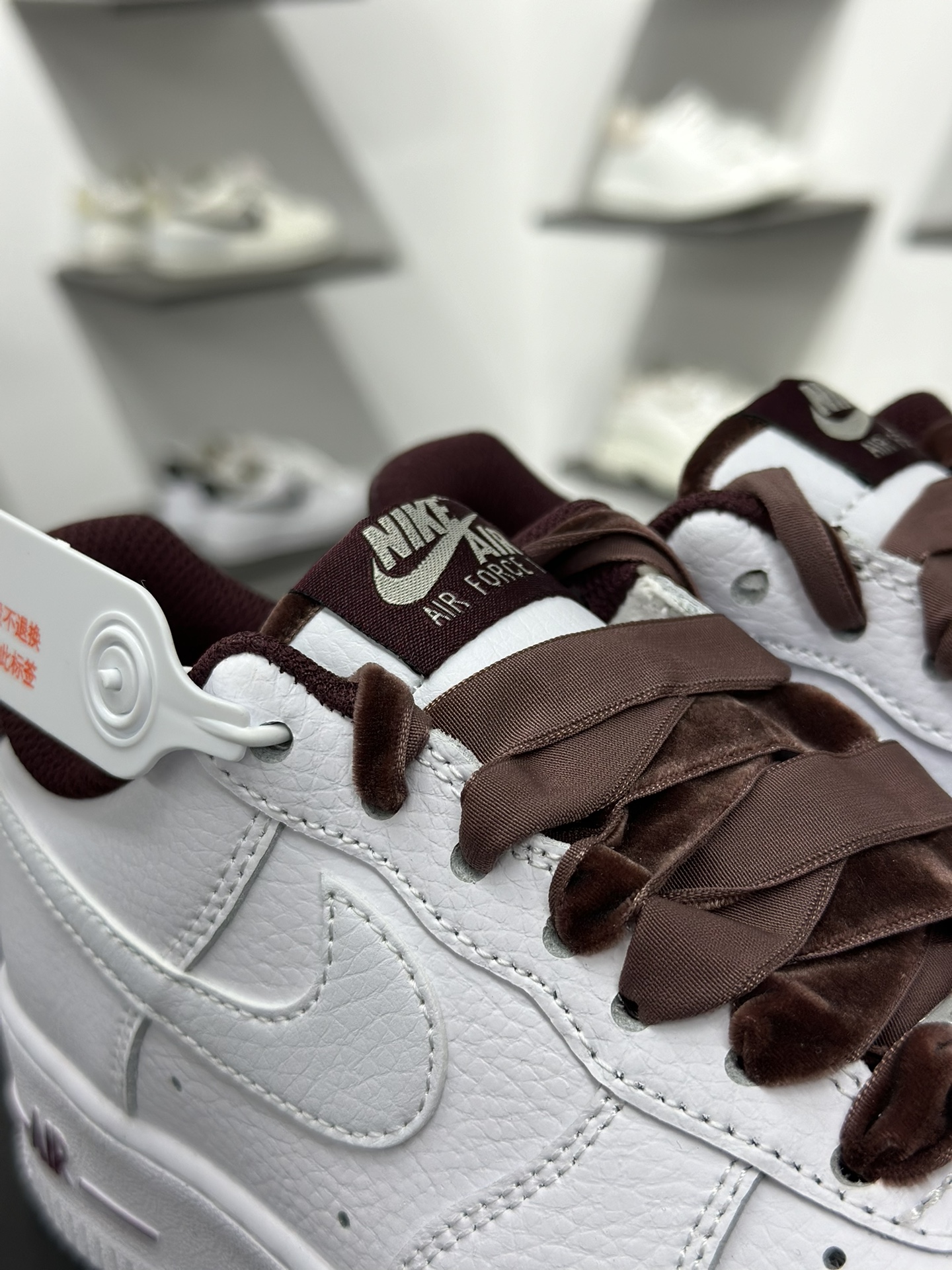 200 Nike Air Force 1 '07 Vintage 白红 HV4403-600