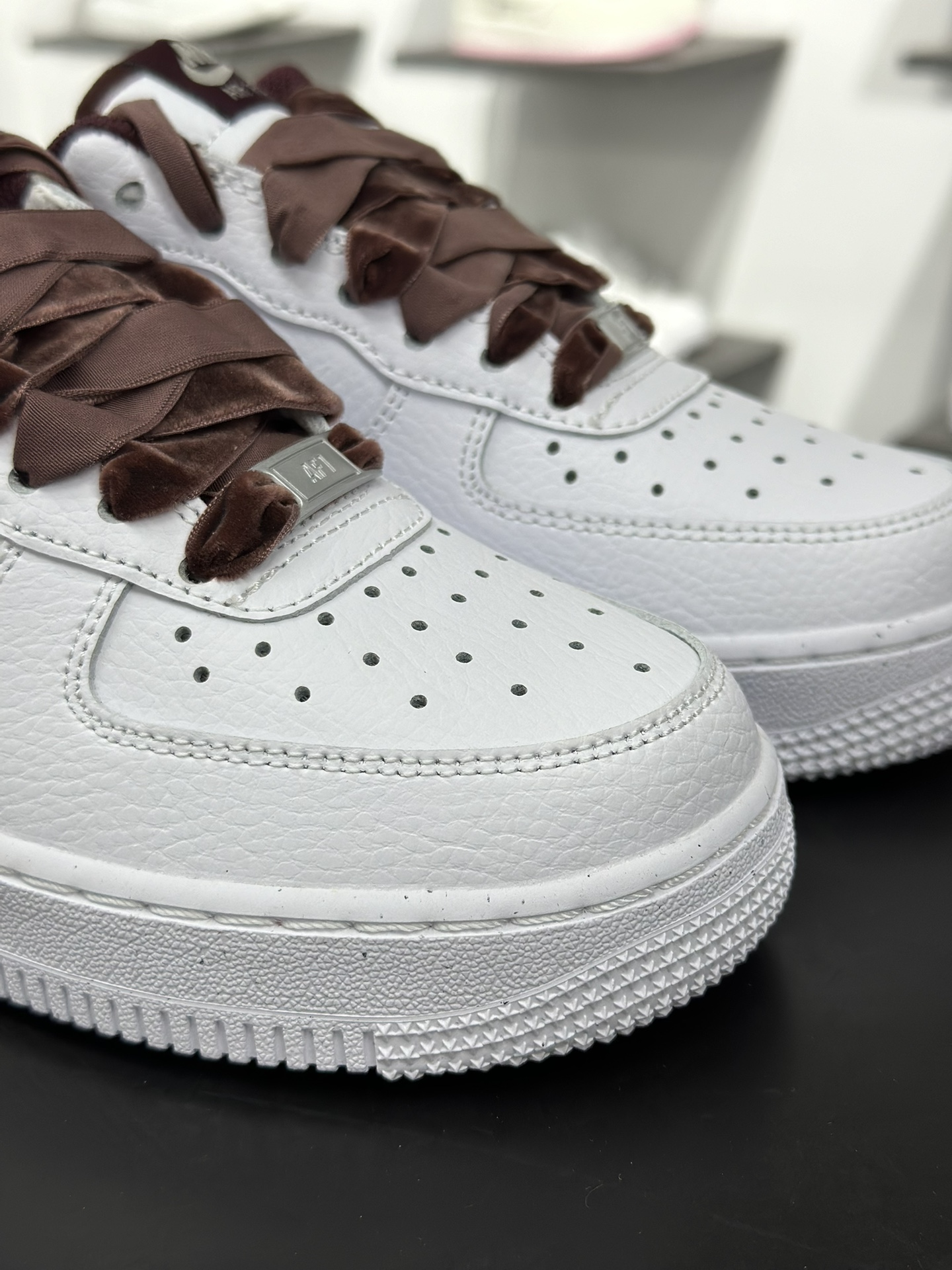 200 Nike Air Force 1 '07 Vintage 白红 HV4403-600