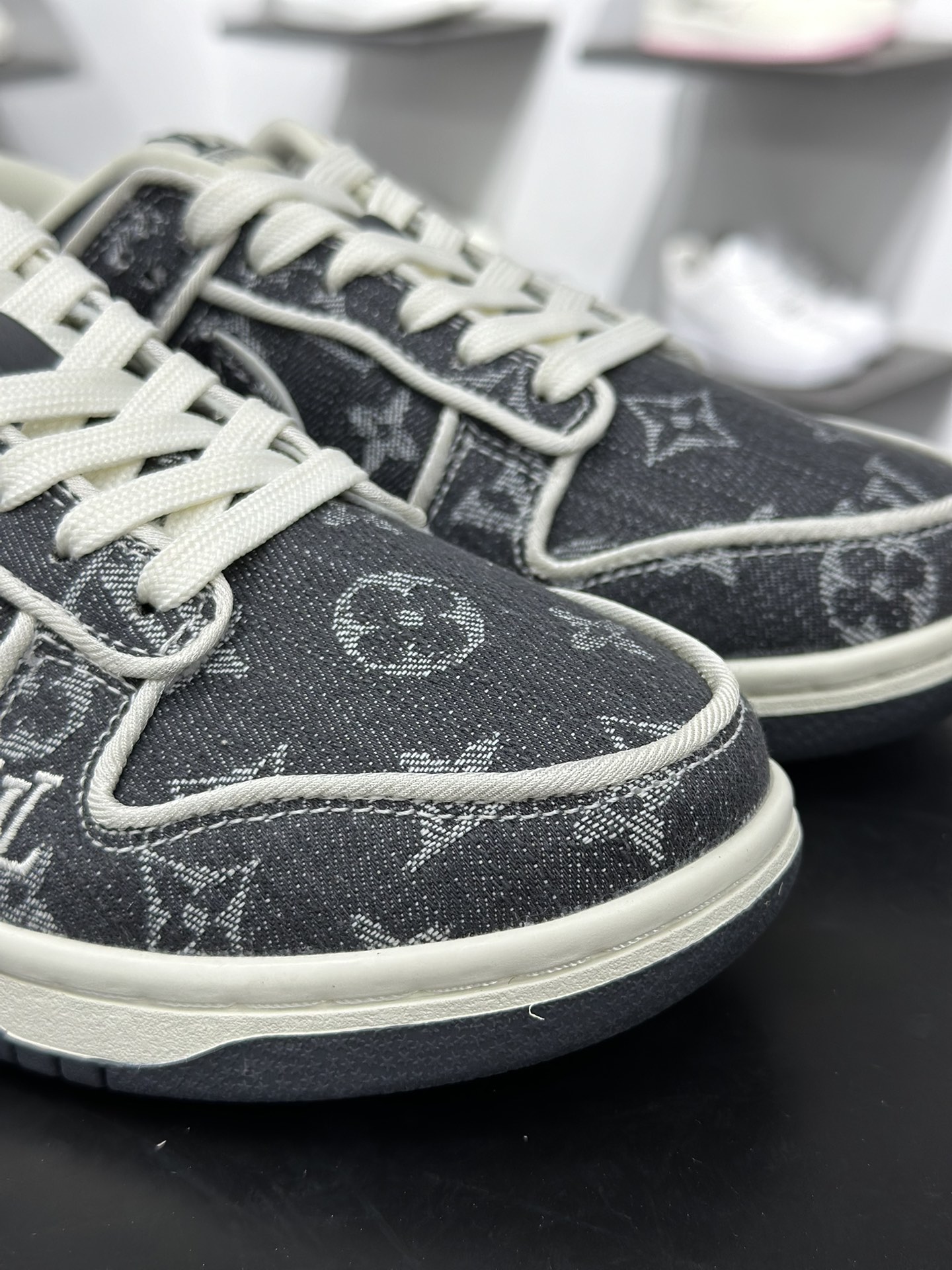 280 Nike SB Dunk Low x Louis Vuitton LV联名-黑牛仔 SC0601-470