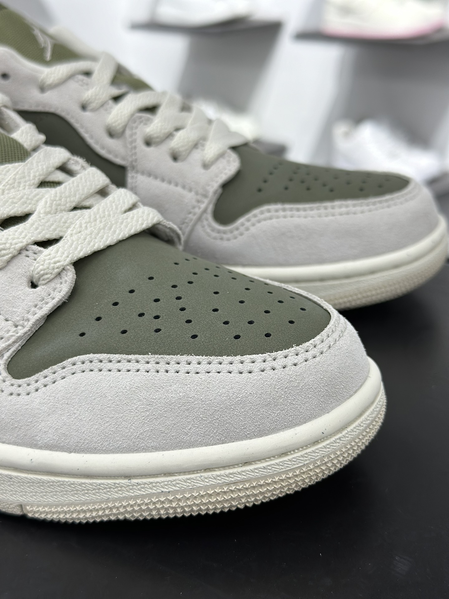 220 Air Jordan AJ1 Low 低帮 麂皮灰绿 HV4089-201