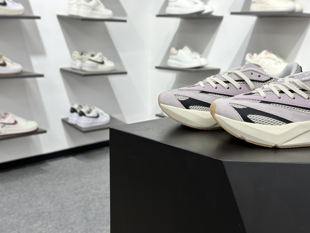 200 Ad LIGHTBLAZE 紫黑 耐磨减震专业跑步鞋 JQ9971