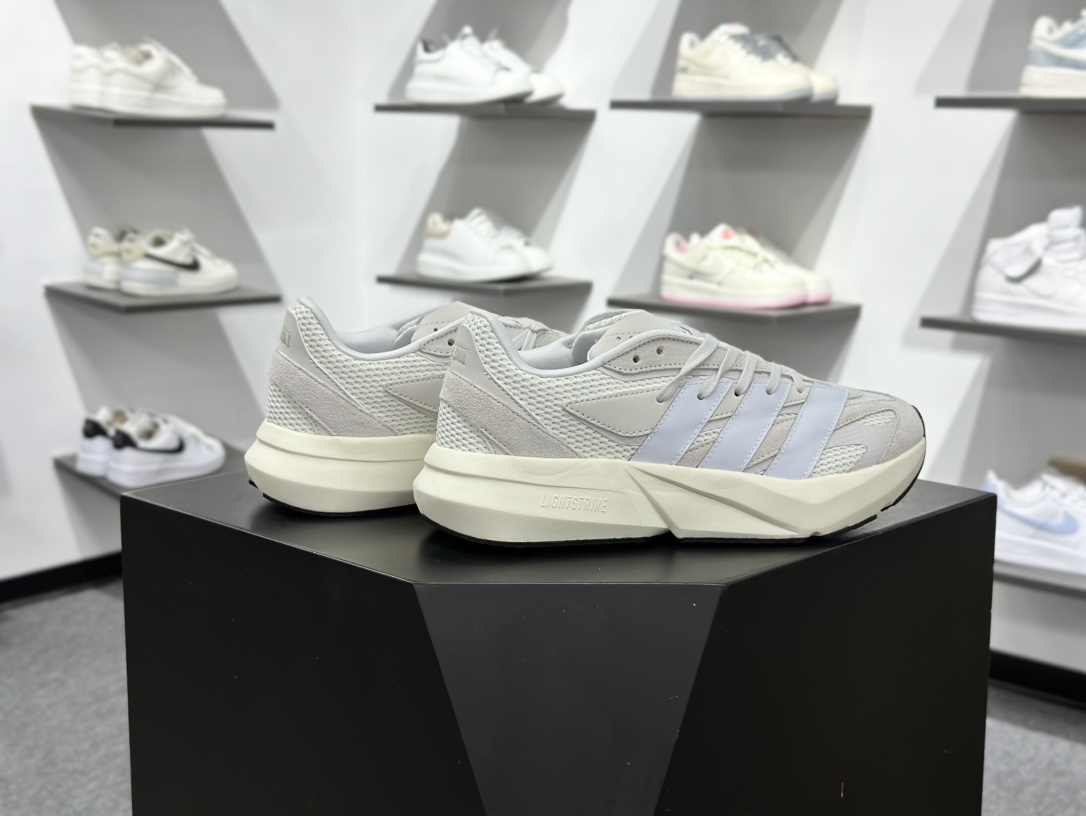 200 Ad LIGHTBLAZE 紫黑 耐磨减震专业跑步鞋 JH6942