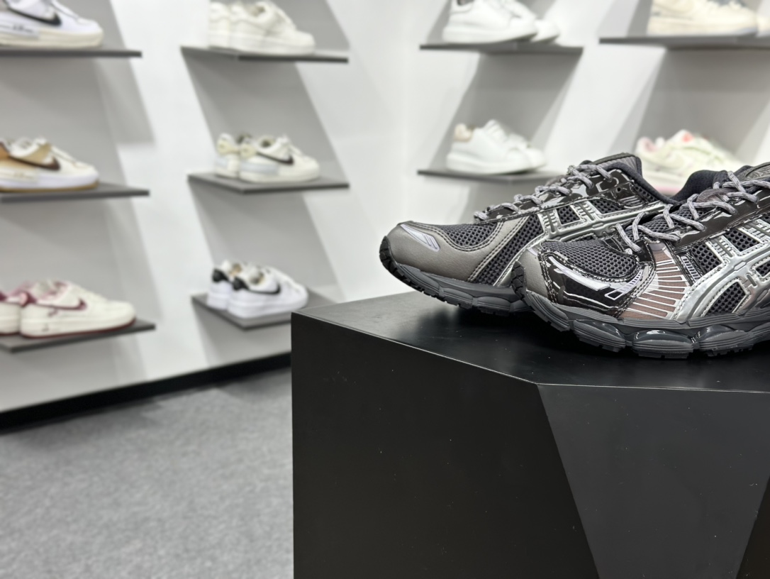 200 kith x Asics Gel-Kayano 12.1 黑银 联名亚瑟士百搭休闲运动慢跑鞋 1203A930-020