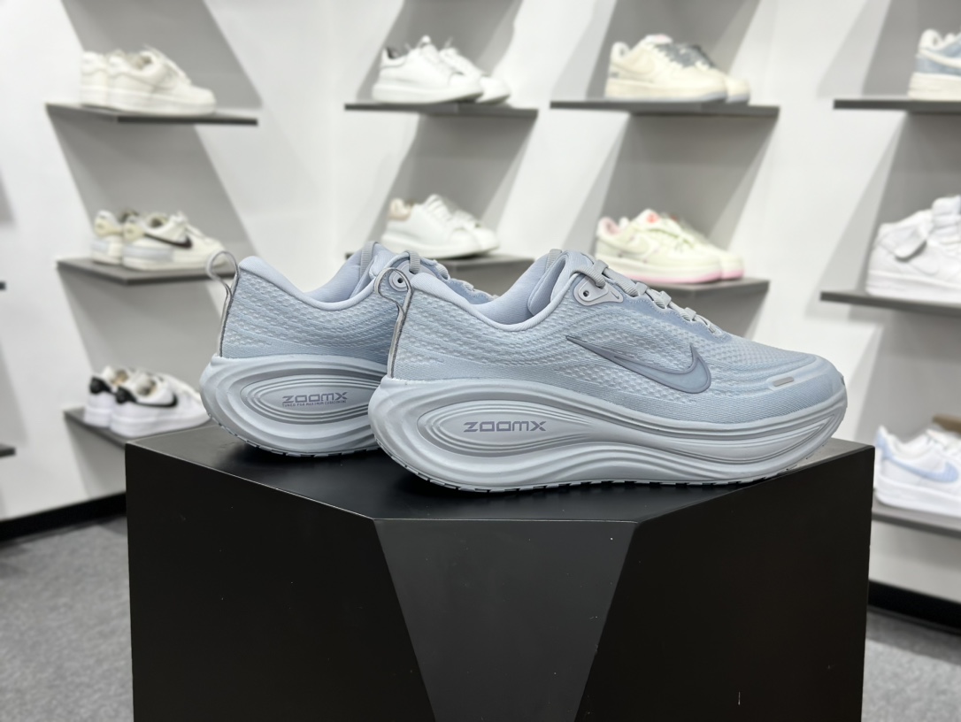 180 Nike VOMERO PLUS run轻盈跑鞋 顶级版本 Nike VOMERO 18 舒适百搭防滑耐磨 低帮 休闲跑步鞋 HV8150-004