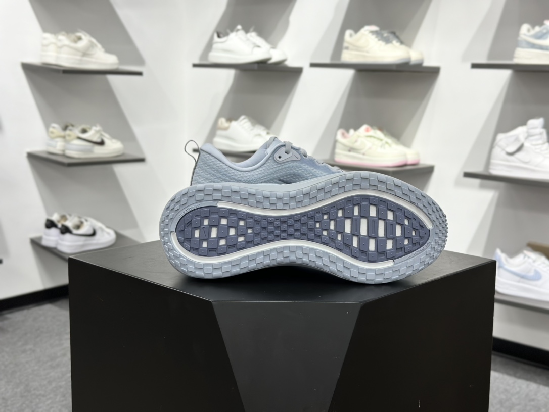 180 Nike VOMERO PLUS run轻盈跑鞋 顶级版本 Nike VOMERO 18 舒适百搭防滑耐磨 低帮 休闲跑步鞋 HV8150-004