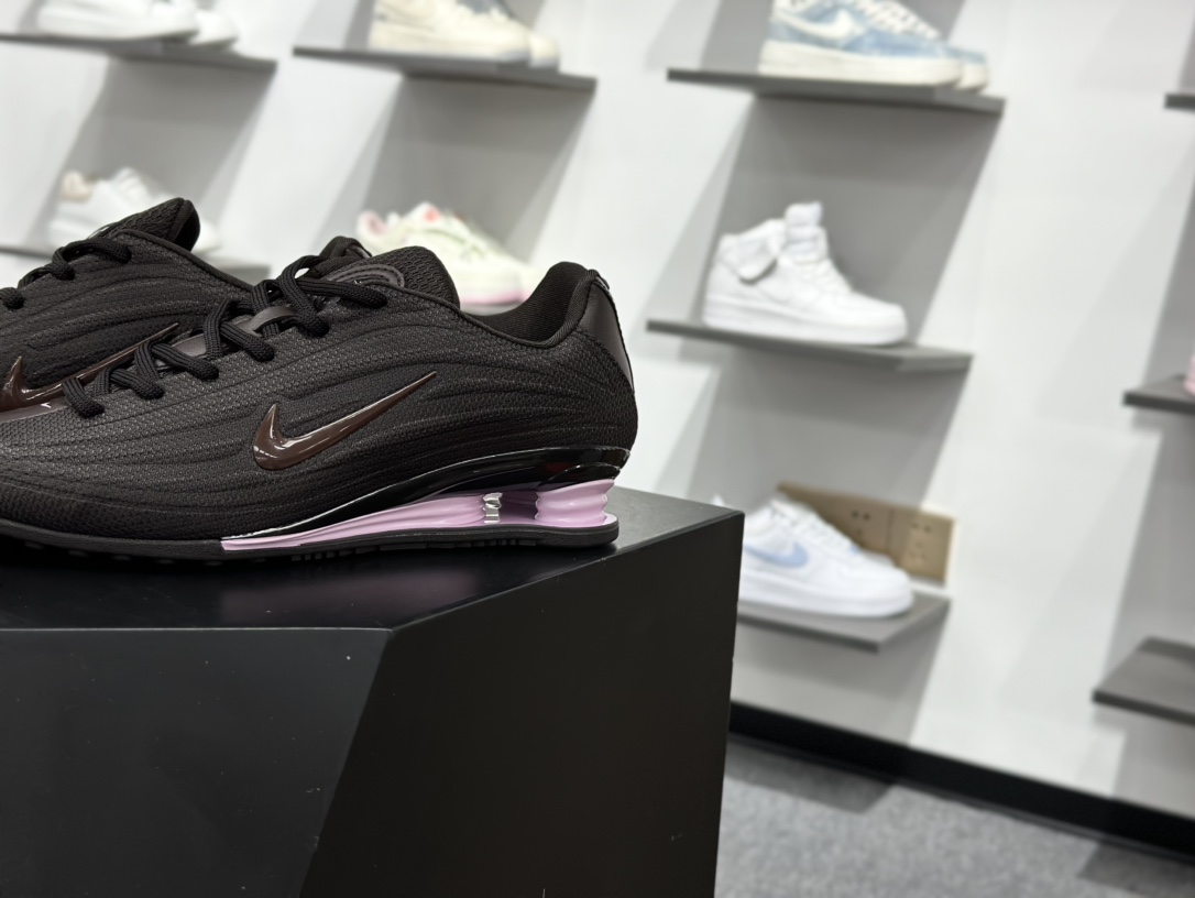 180 Nike Shox Z 耐克专利弹簧气柱跑步鞋 HQ7540-200