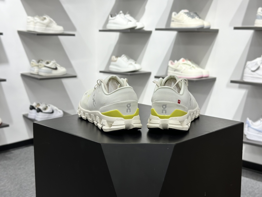 CloudvistaX4 全新综合体能训练运动鞋 Cloud X 舒适乐趣跑 3ME3004