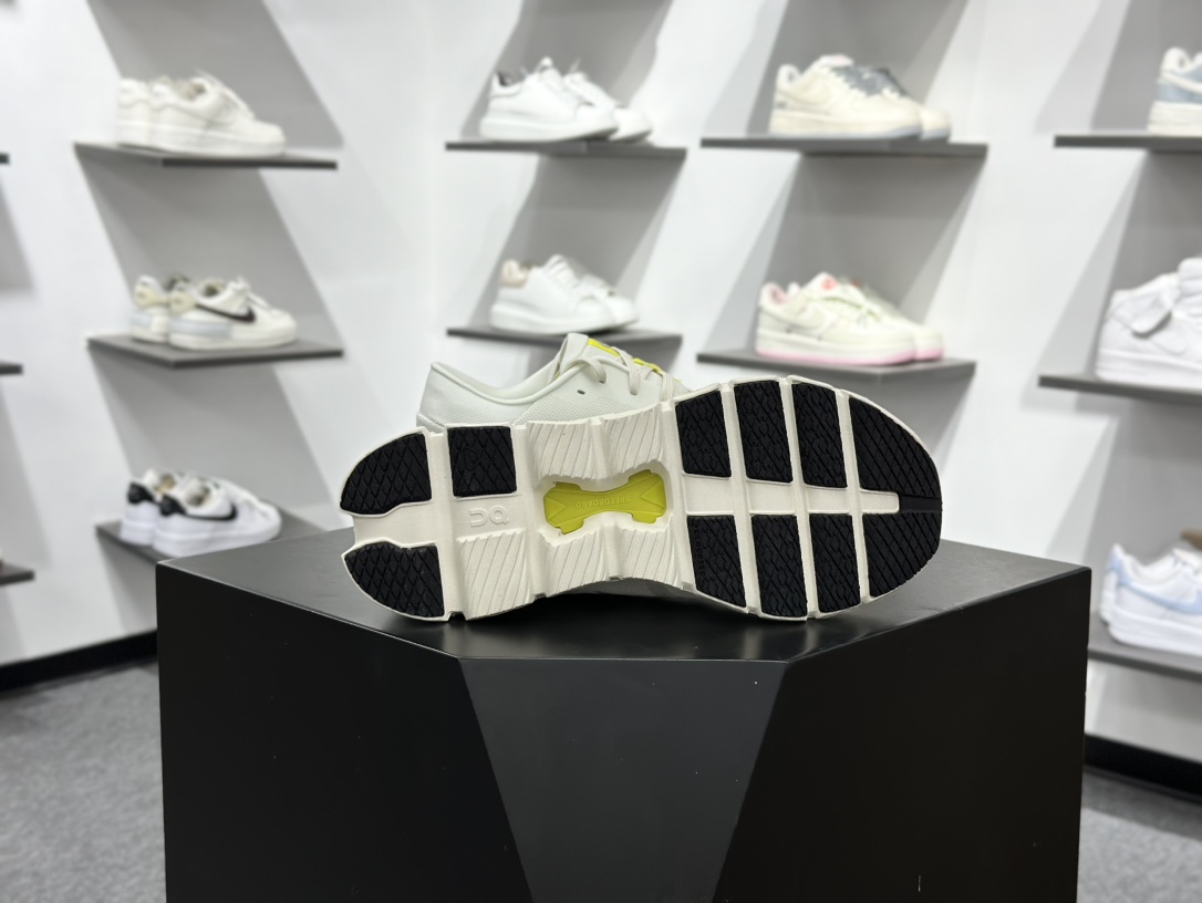 CloudvistaX4 全新综合体能训练运动鞋 Cloud X 舒适乐趣跑 3ME3004