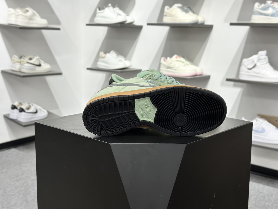 200 Nike SB Dunk Low “Verdugo Mountain” 绿灰 HQ1626-300