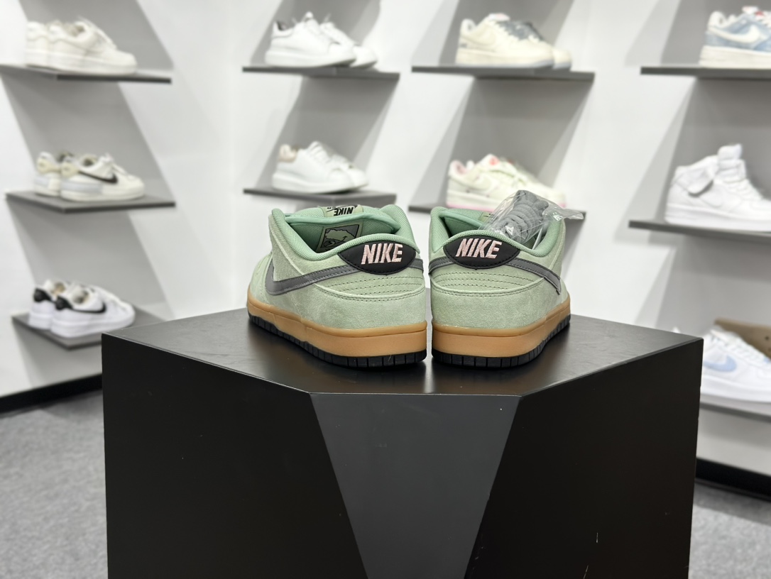 200 Nike SB Dunk Low “Verdugo Mountain” 绿灰 HQ1626-300