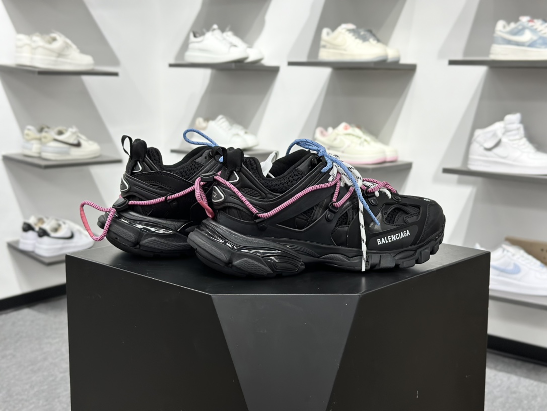 Balenciaga 巴黎世家3.0低帮老爹鞋 Balenciaga3.0 Track.2 Open Sneaker 巴黎世家3.0 三代户外概念鞋 800590 WTRHK 1594