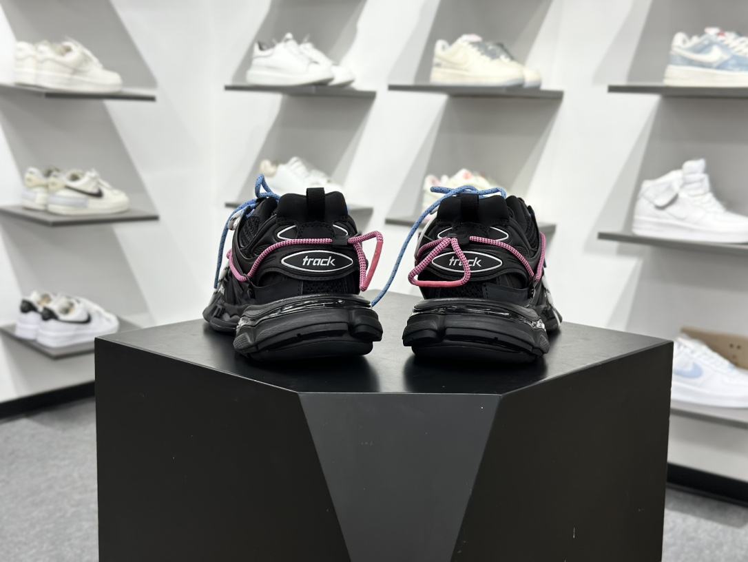 Balenciaga 巴黎世家3.0低帮老爹鞋 Balenciaga3.0 Track.2 Open Sneaker 巴黎世家3.0 三代户外概念鞋 800590 WTRHK 1594