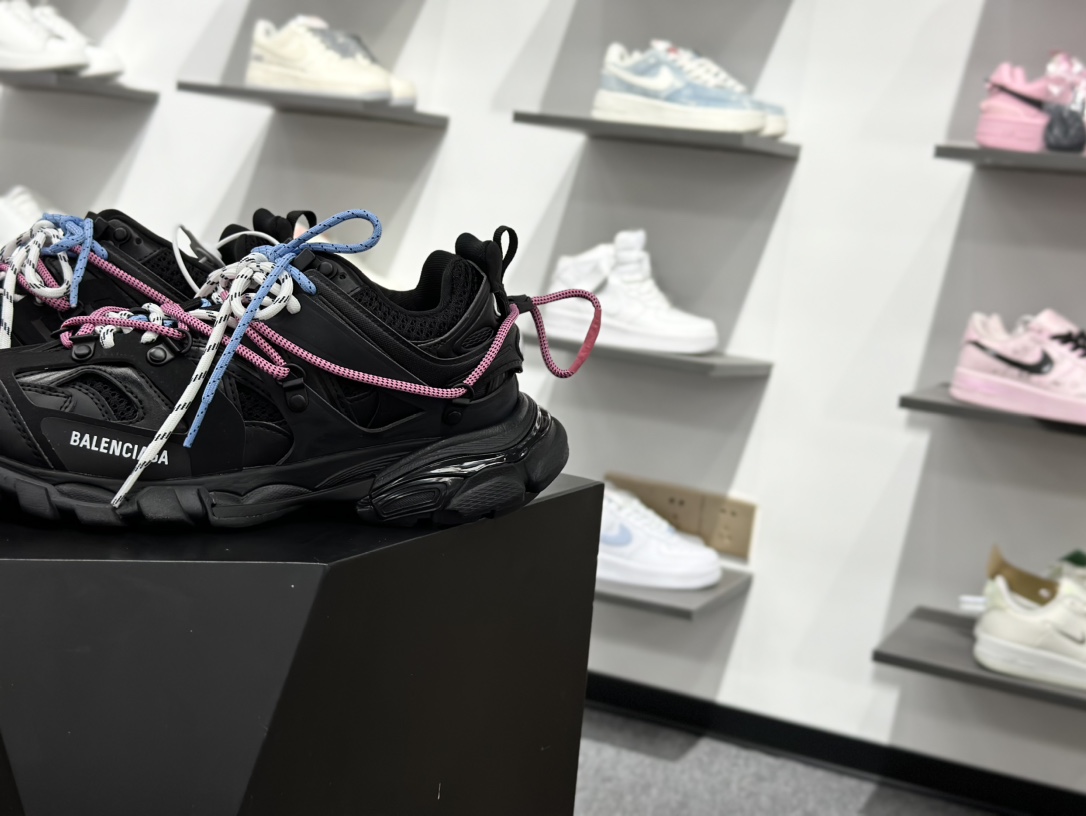 Balenciaga 巴黎世家3.0低帮老爹鞋 Balenciaga3.0 Track.2 Open Sneaker 巴黎世家3.0 三代户外概念鞋 800590 WTRHK 1594