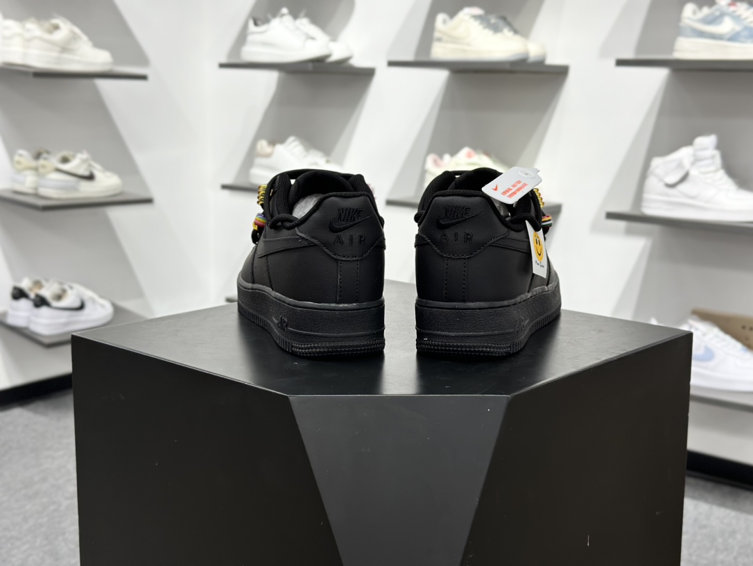 Nike Air Force 1 Low 笑脸密码 FQ5296-101