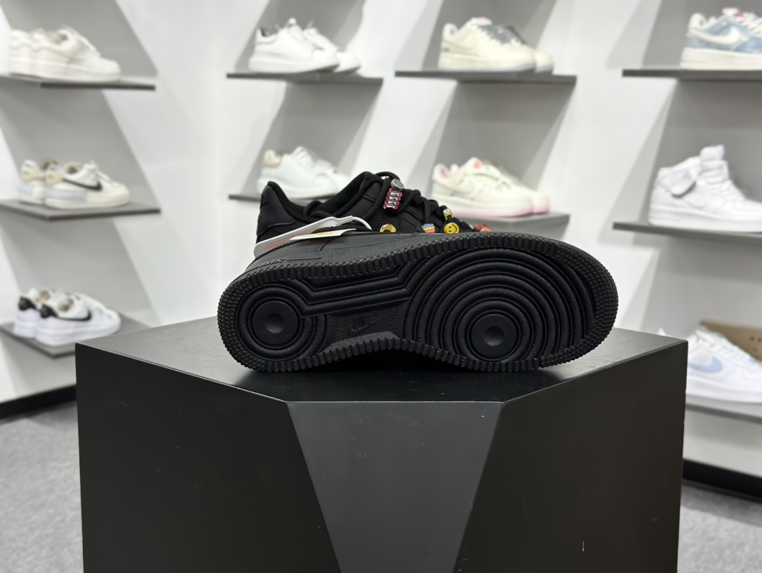 Nike Air Force 1 Low 笑脸密码 FQ5296-101