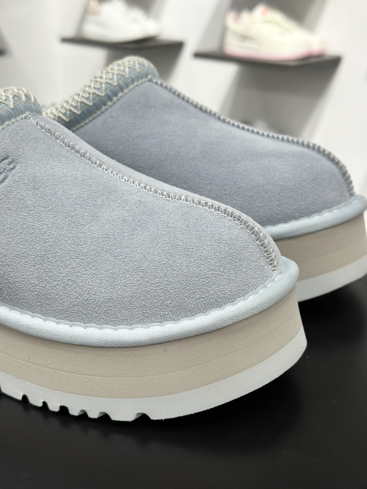 UGG 时尚简约 穆勒风防磨包头5CM半拖鞋 民族风秋冬雪地靴 羊皮毛一体高品质