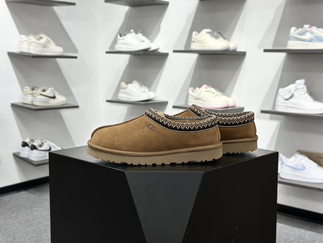 UGG 时尚简约 穆勒风防磨包头3CM半拖鞋 民族风秋冬雪地靴 羊皮毛一体高品质