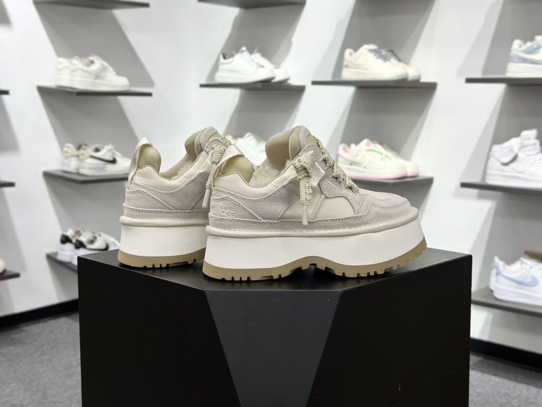 UGG 梅尔厚底休闲鞋