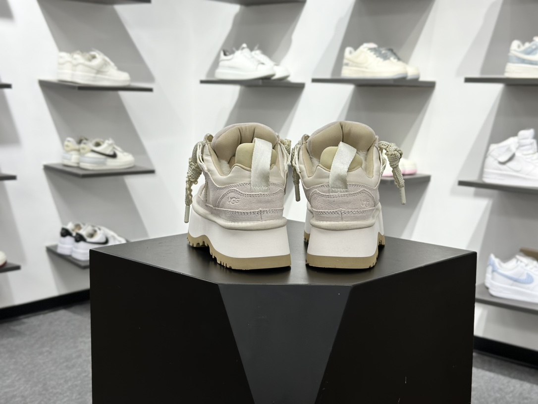 UGG 梅尔厚底休闲鞋