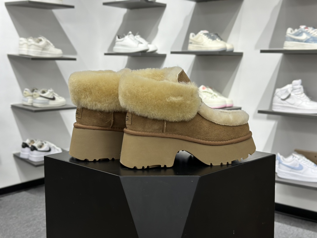 350 UGG Esmee 女子雪地靴 1171532 十年品牌制鞋代工厂生产线出品