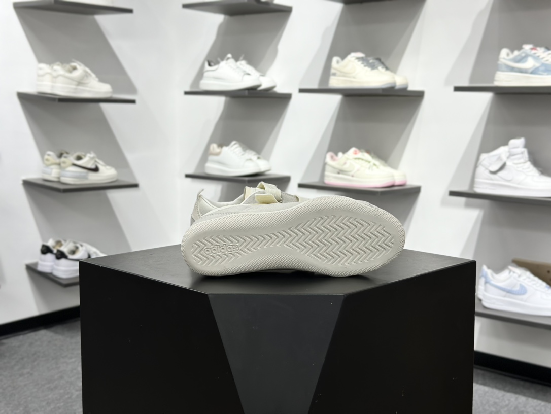 180 adidas URBAN REVERIE 舒适百搭 耐磨 低帮 生活休闲鞋 舒适百搭 耐磨低帮 阿迪达斯 生活休闲鞋 JQ9390-Chinese UA Cheap High Quatity Brand Clothes Bags handbags Sneakers wholesale wholesaler seller from China Factory suppliers Fashion Clothing Shoes best Quality Beautiful Price 180 adidas URBAN REVERIE 舒适百搭 耐磨 低帮 生活休闲鞋 舒适百搭 耐磨低帮 阿迪达斯 生活休闲鞋 JQ9390