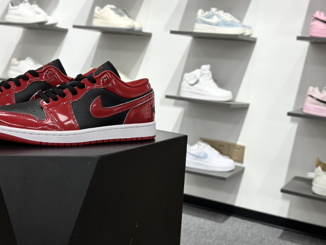 Nike Air Jordan 1 Low 耐克 AJ1乔1低帮休闲板鞋 HV4089-086
