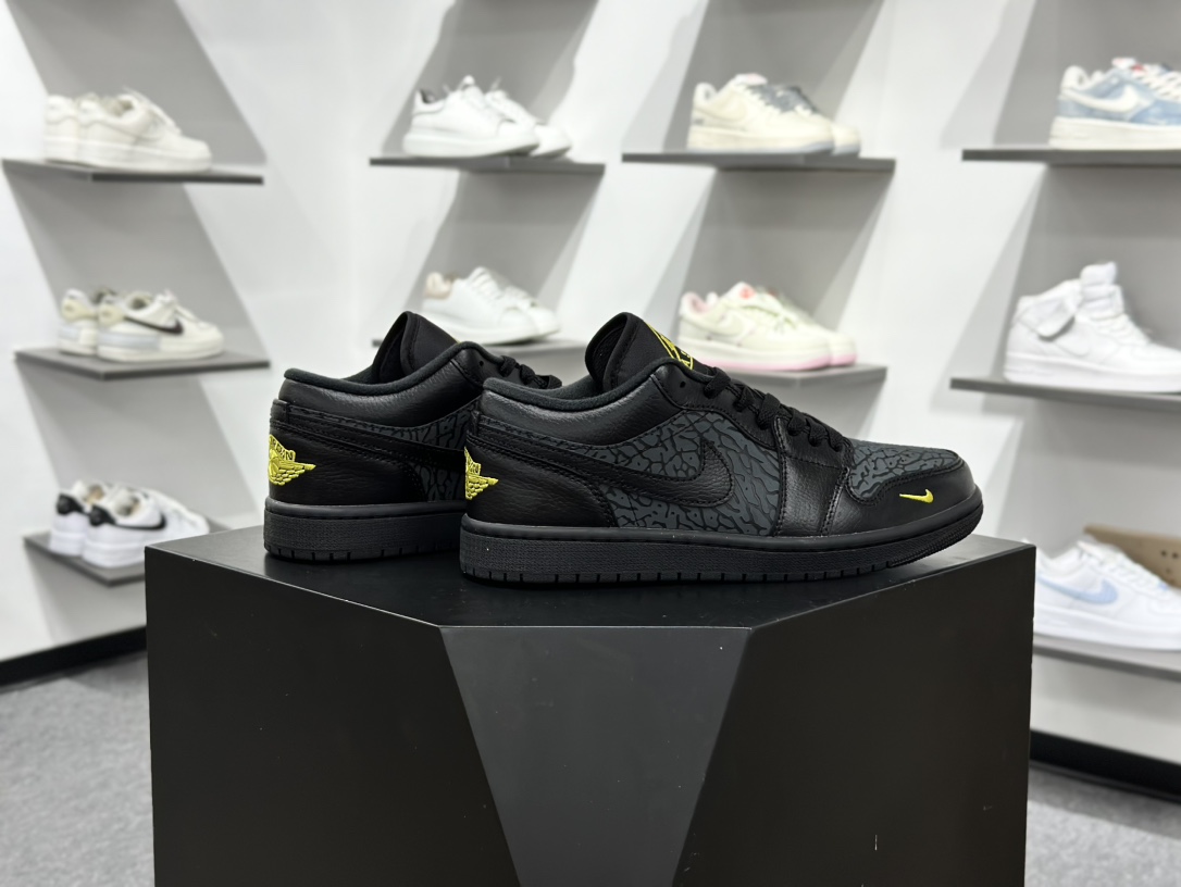 Nike Air Jordan 1 Low 耐克 AJ1乔1低帮休闲板鞋 IM6568-010