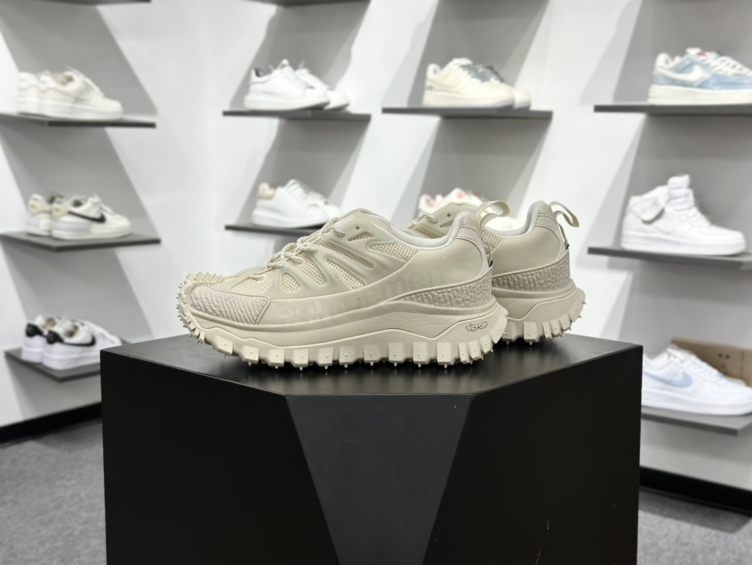 320 Moncler 蒙口 Trailgrip AMOEBA厚底系带耐磨低帮运动休闲鞋