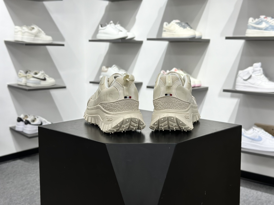 320 Moncler 蒙口 Trailgrip AMOEBA厚底系带耐磨低帮运动休闲鞋