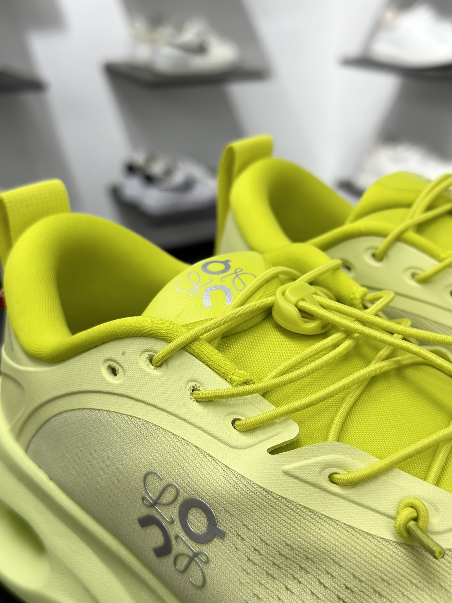 180 On昂跑 Cloudultra Pro 户外街头机能风跑步鞋 Cloud Hi Edge户外机能融合街头潮流 3MF30602420