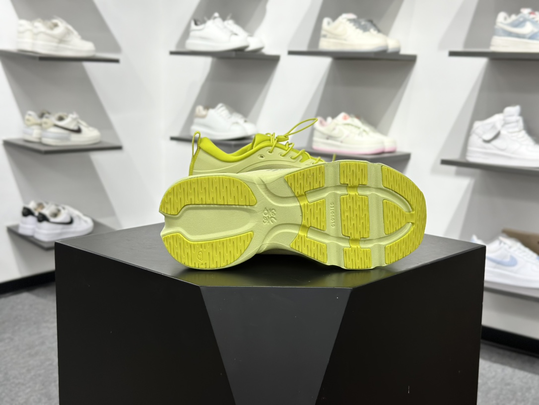 180 On昂跑 Cloudultra Pro 户外街头机能风跑步鞋 Cloud Hi Edge户外机能融合街头潮流 3MF30602420