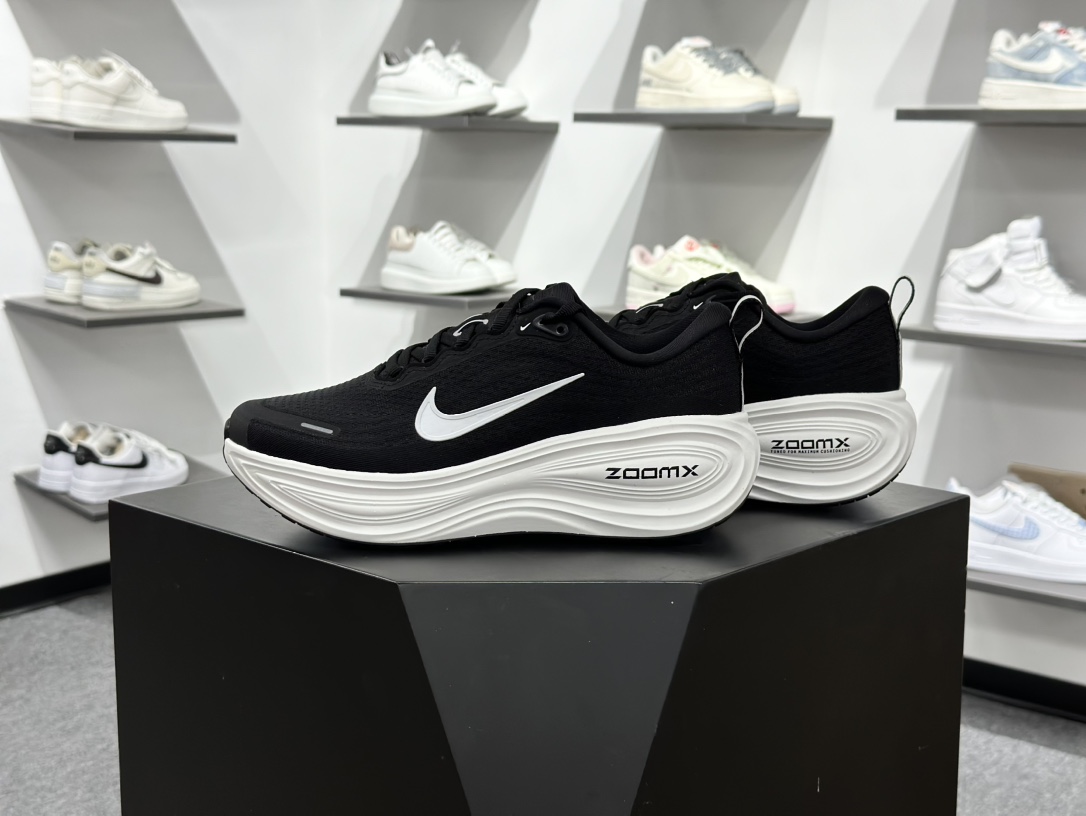 Nike Air Zoom Vomero Plus 耐克网面厚底气垫跑鞋 HV8150-002-莆田鞋,莆田鞋货源,高仿鞋,高仿鞋货源,安福档口,莆田高仿鞋,莆田鞋批发,高仿鞋批发,莆田高仿运动鞋,高仿运动鞋,莆田运动鞋 Nike Air Zoom Vomero Plus 耐克网面厚底气垫跑鞋 HV8150-002
