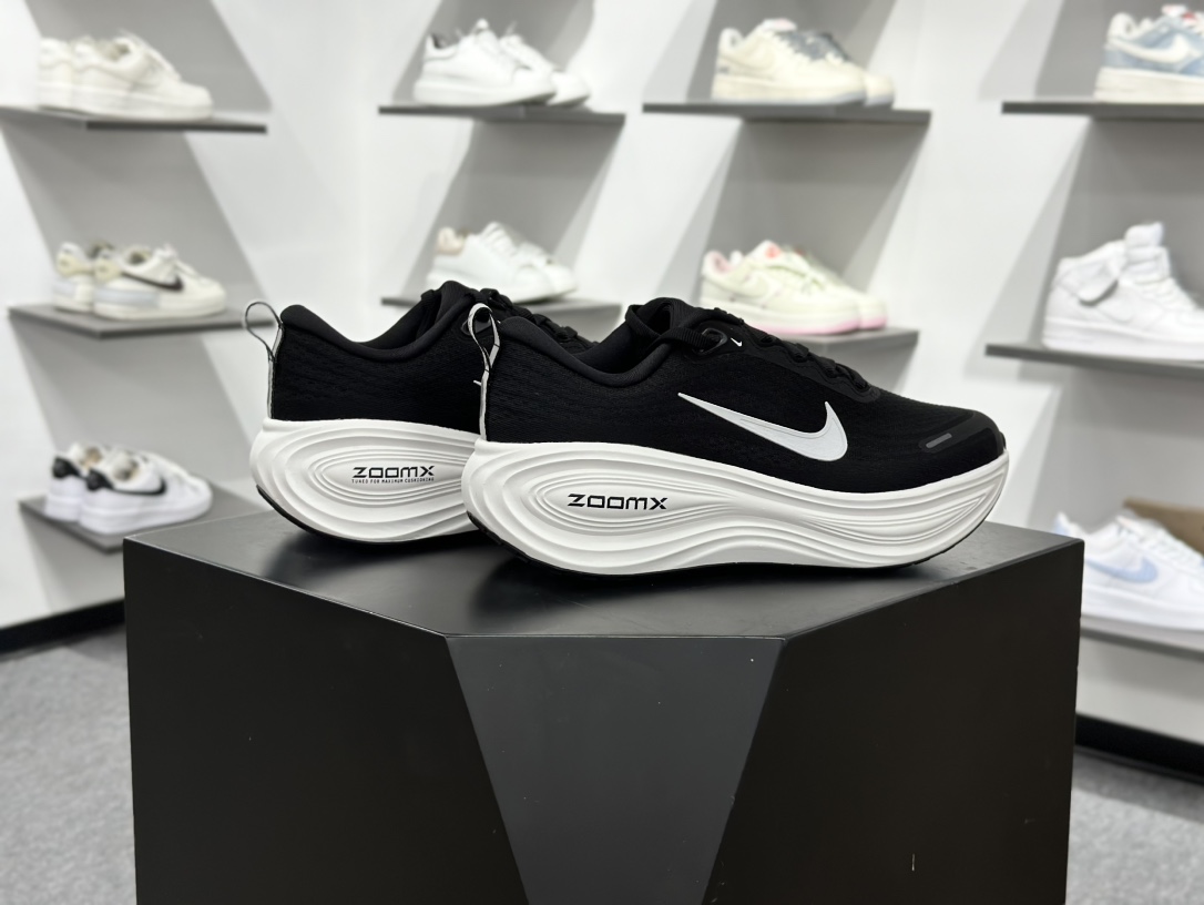 Nike Air Zoom Vomero Plus 耐克网面厚底气垫跑鞋 HV8150-002-莆田鞋,莆田鞋货源,高仿鞋,高仿鞋货源,安福档口,莆田高仿鞋,莆田鞋批发,高仿鞋批发,莆田高仿运动鞋,高仿运动鞋,莆田运动鞋 Nike Air Zoom Vomero Plus 耐克网面厚底气垫跑鞋 HV8150-002