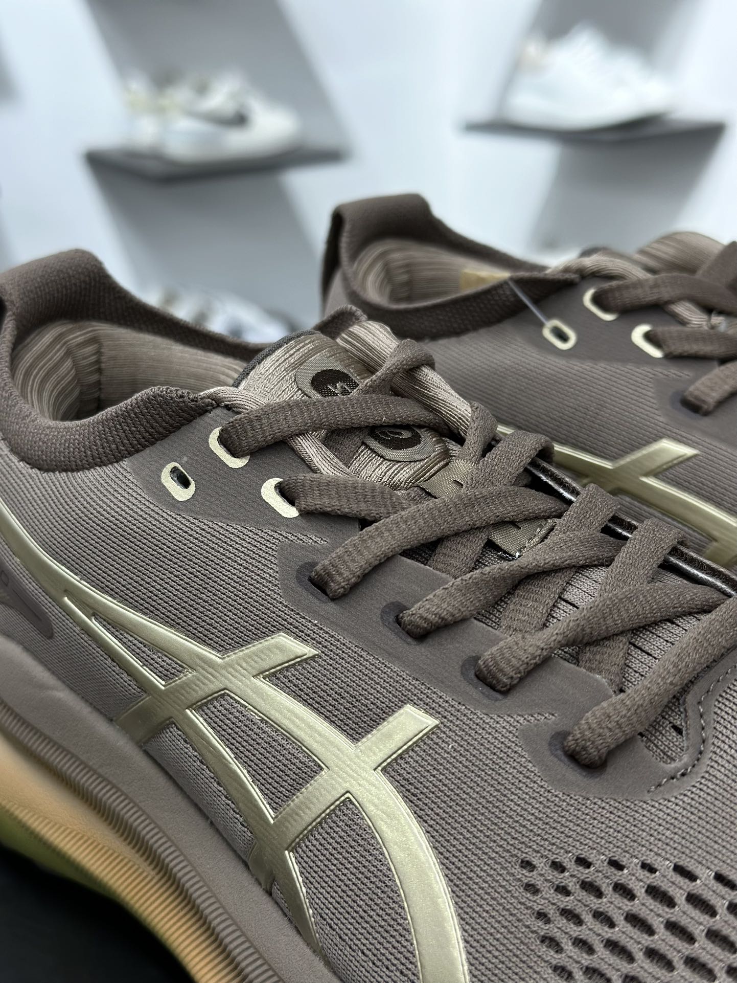 180 Asics Gel-Kayano 31 Luxe 褐色 亚瑟士系列复古舒适织物休闲跑步鞋 1011C035-020