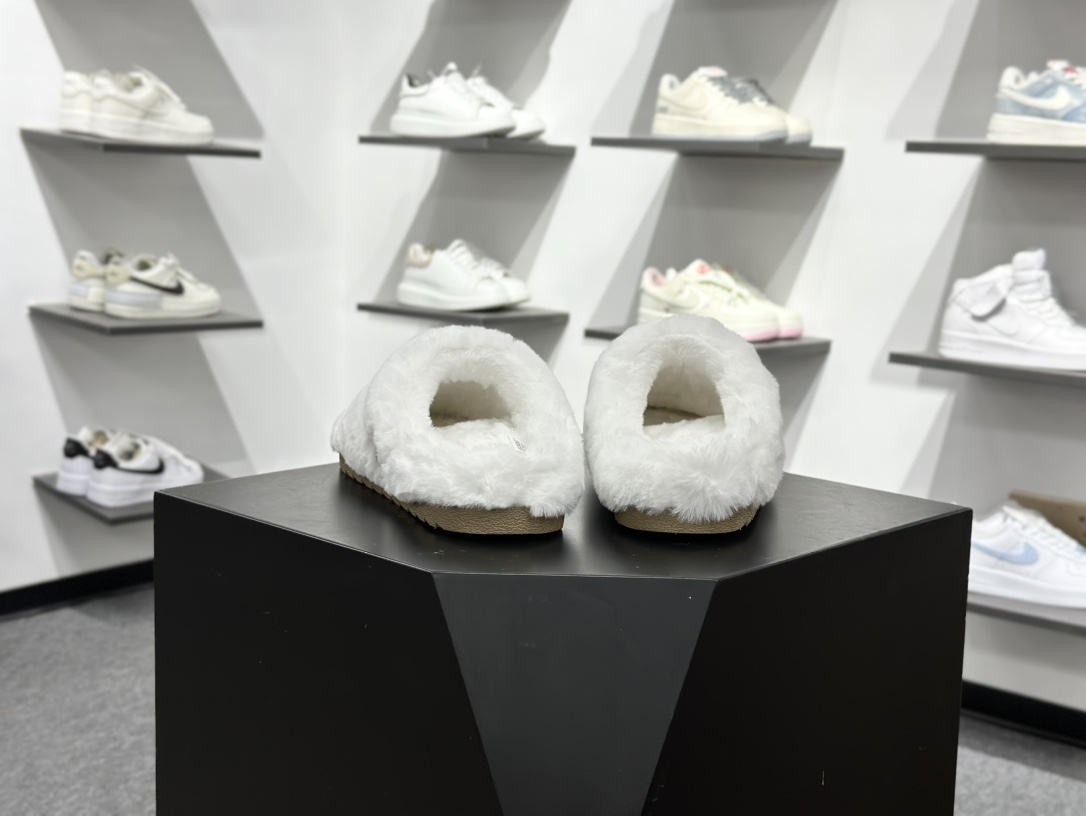 180 ALO Alo Yoga Recovery Slipper 舒适简约 保暖防磨 防滑包头拖鞋 A0827U