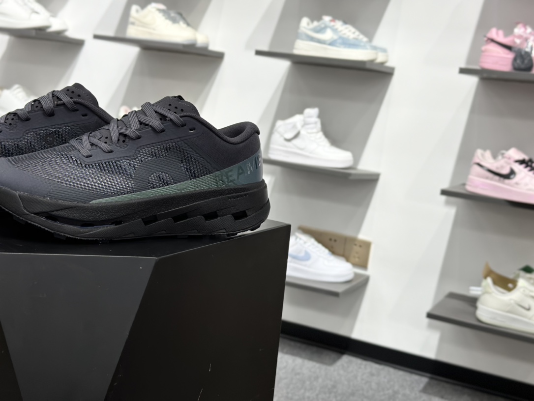 180 On昂跑 Cloudultra 3 BEAMS REI 户外街头机能风跑步鞋 3MF3072