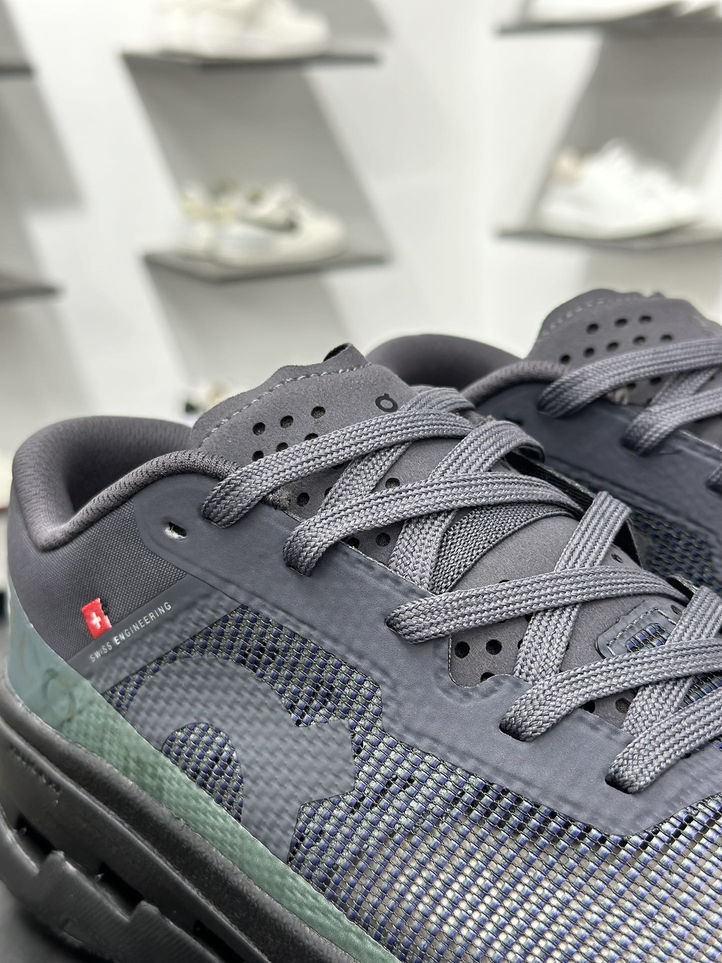 180 On昂跑 Cloudultra 3 BEAMS REI 户外街头机能风跑步鞋 3MF3072