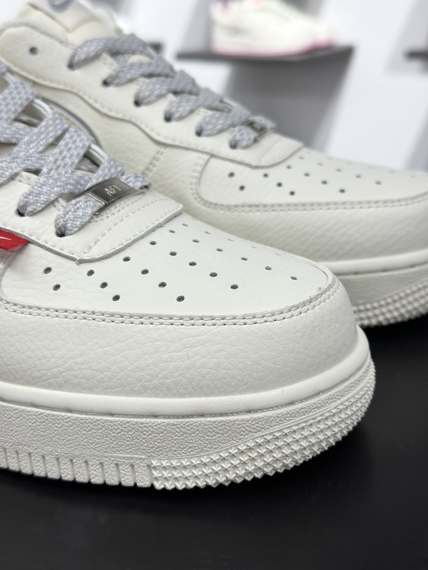Air Force 1 '07 Low 米白灰反光钩 CS5288-043-莆田鞋,莆田鞋货源,高仿鞋,高仿鞋货源,安福档口,莆田高仿鞋,莆田鞋批发,高仿鞋批发,莆田高仿运动鞋,高仿运动鞋,莆田运动鞋 Air Force 1 '07 Low 米白灰反光钩 CS5288-043