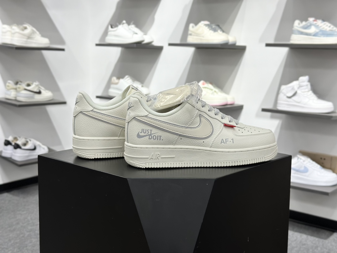 Air Force 1 '07 Low 米白灰反光钩 CS5288-043-莆田鞋,莆田鞋货源,高仿鞋,高仿鞋货源,安福档口,莆田高仿鞋,莆田鞋批发,高仿鞋批发,莆田高仿运动鞋,高仿运动鞋,莆田运动鞋 Air Force 1 '07 Low 米白灰反光钩 CS5288-043