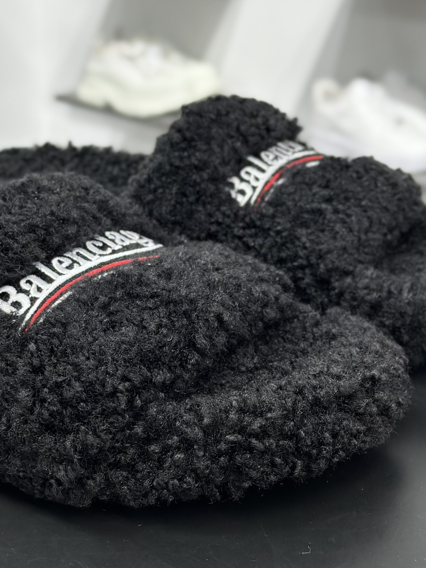 300 X1 Balenciaga 巴黎世家 Furry 毛毛拖鞋