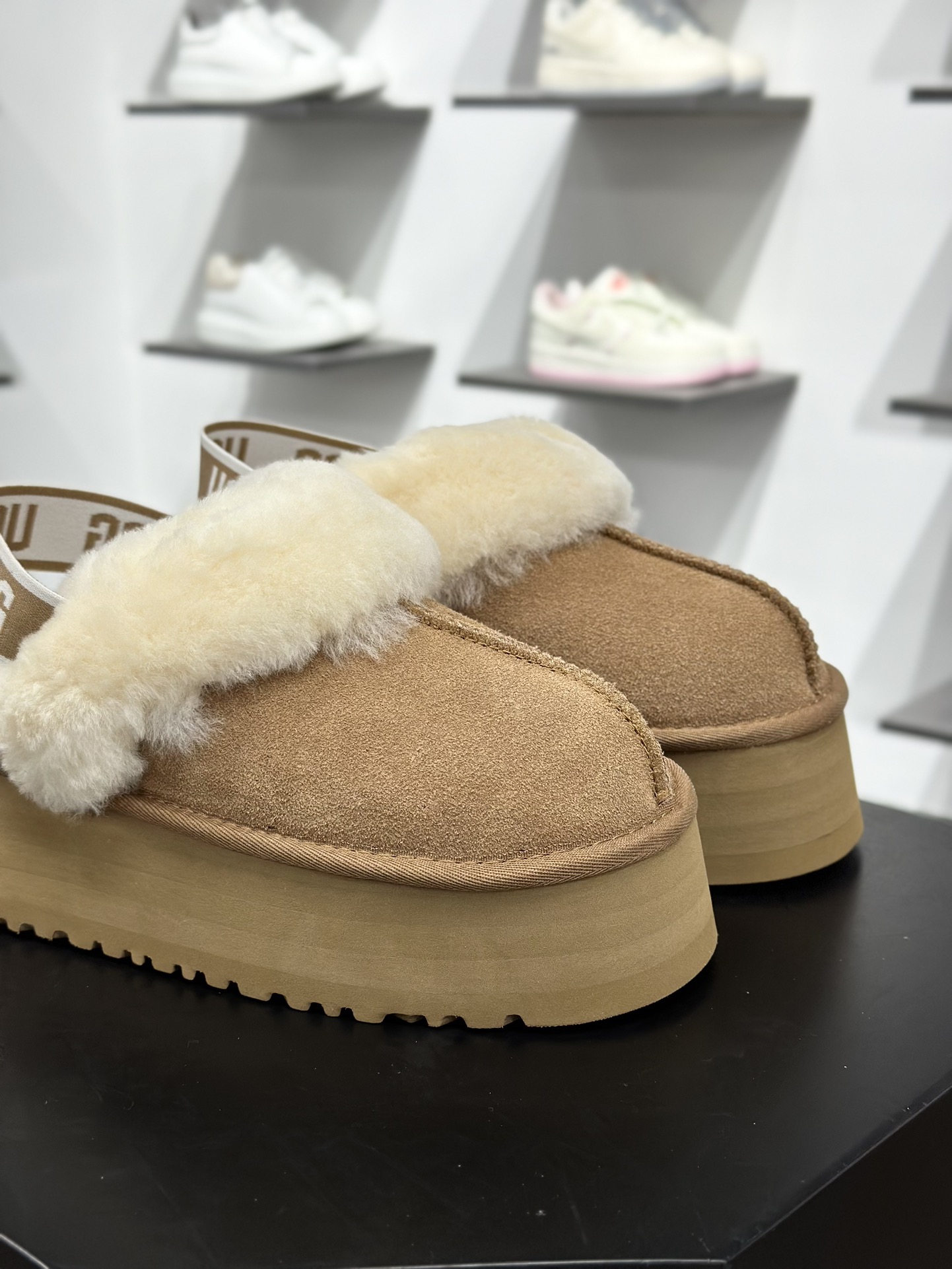 280 X1 全网最齐 ugg 130个配色 市面顶级版本 UGG 星拖拉带厚底-Chinese UA Cheap High Quatity Brand Clothes Bags handbags Sneakers wholesale wholesaler seller from China Factory suppliers Fashion Clothing Shoes best Quality Beautiful Price 280 X1 全网最齐 ugg 130个配色 市面顶级版本 UGG 星拖拉带厚底