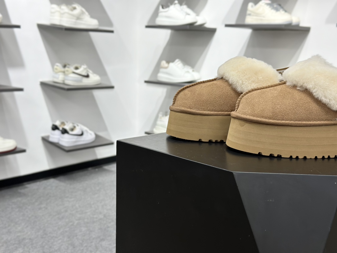 280 X1 全网最齐 ugg 130个配色 市面顶级版本 UGG 星拖拉带厚底-Chinese UA Cheap High Quatity Brand Clothes Bags handbags Sneakers wholesale wholesaler seller from China Factory suppliers Fashion Clothing Shoes best Quality Beautiful Price 280 X1 全网最齐 ugg 130个配色 市面顶级版本 UGG 星拖拉带厚底