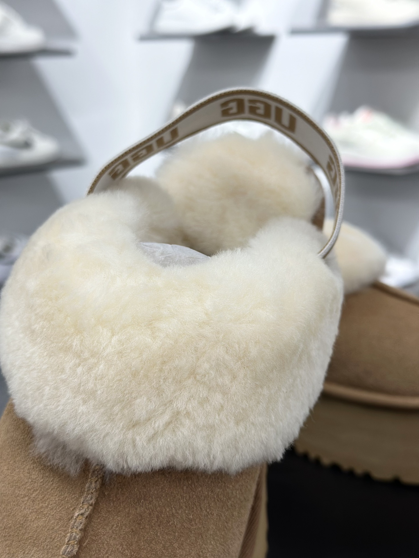 280 X1 全网最齐 ugg 130个配色 市面顶级版本 UGG 星拖拉带厚底-Chinese UA Cheap High Quatity Brand Clothes Bags handbags Sneakers wholesale wholesaler seller from China Factory suppliers Fashion Clothing Shoes best Quality Beautiful Price 280 X1 全网最齐 ugg 130个配色 市面顶级版本 UGG 星拖拉带厚底