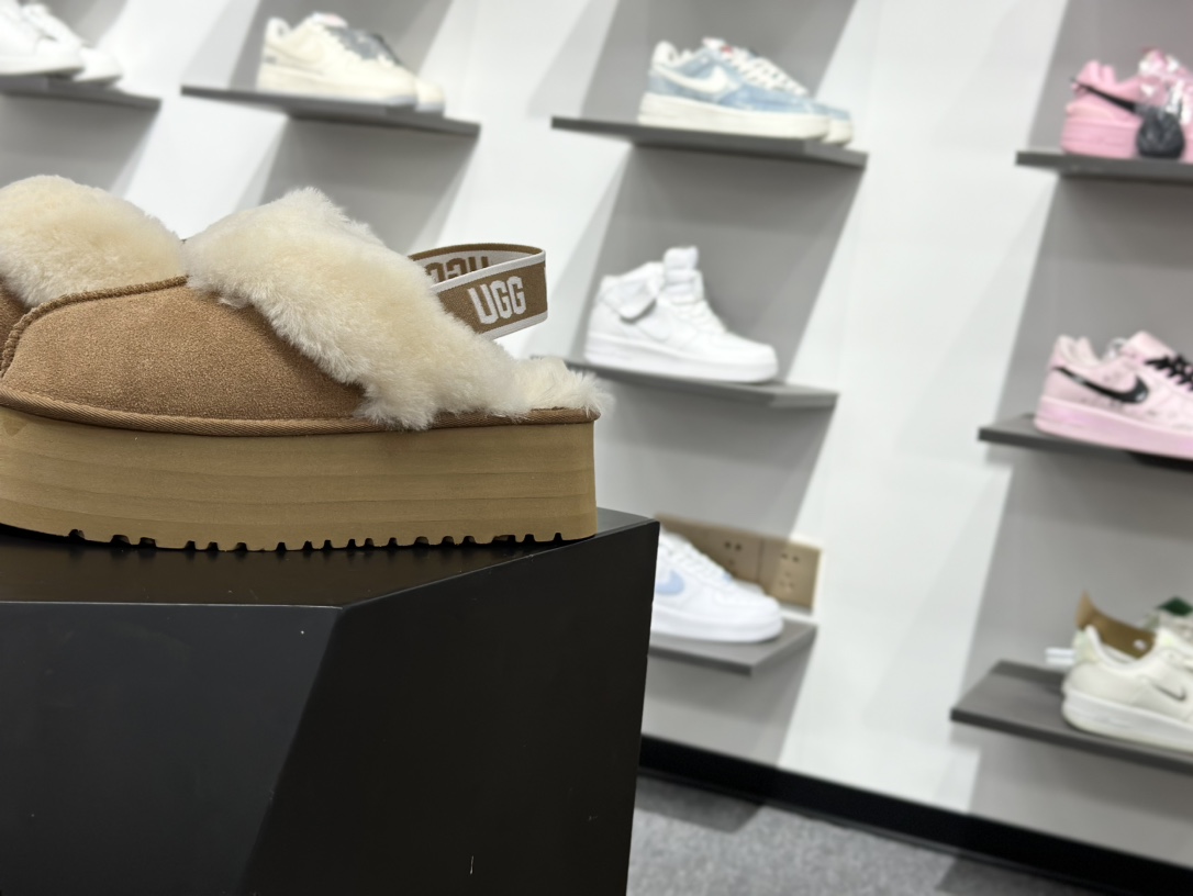 280 X1 全网最齐 ugg 130个配色 市面顶级版本 UGG 星拖拉带厚底-Chinese UA Cheap High Quatity Brand Clothes Bags handbags Sneakers wholesale wholesaler seller from China Factory suppliers Fashion Clothing Shoes best Quality Beautiful Price 280 X1 全网最齐 ugg 130个配色 市面顶级版本 UGG 星拖拉带厚底