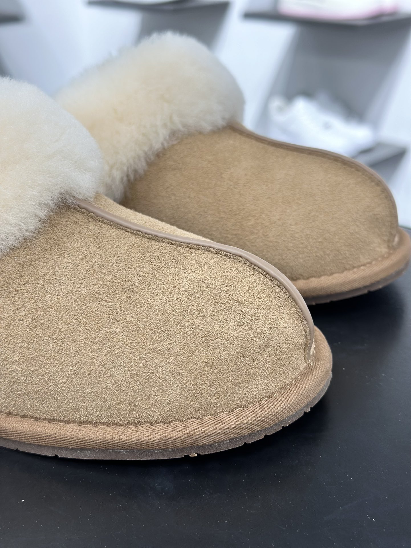 220 X1 全网热卖款最齐 UGG 市面顶级版本 UGG 星拖 1cm薄底 雪地靴女款-Chinese UA Cheap High Quatity Brand Clothes Bags handbags Sneakers wholesale wholesaler seller from China Factory suppliers Fashion Clothing Shoes best Quality Beautiful Price 220 X1 全网热卖款最齐 UGG 市面顶级版本 UGG 星拖 1cm薄底 雪地靴女款